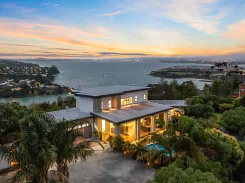 1 Te Kawau Pass, Greenhithe
