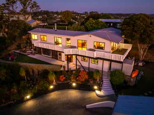 11 Fisher Street, Surfdale