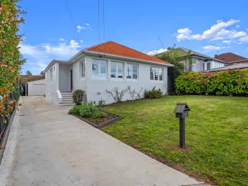 14 Bonnie Brae Road, Meadowbank