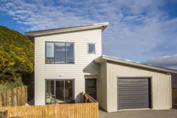 33 Farnworth Terrace, Churton Park