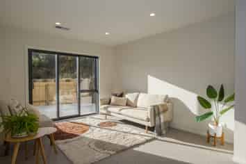 33 Farnworth Terrace, Churton Park