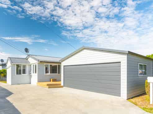 51 Saxbys Road, Deanwell