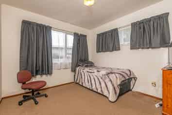 140B High Street, Bulls