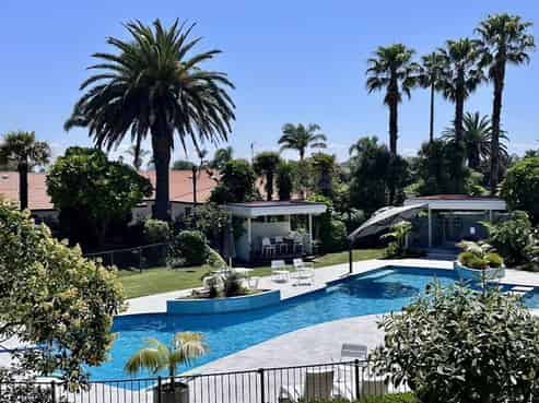 Papamoa Beach Accommodation Business