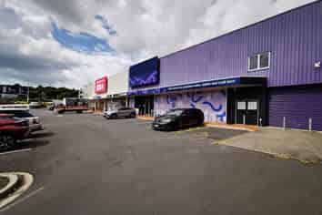 Albany 1,072sqm retail for lease