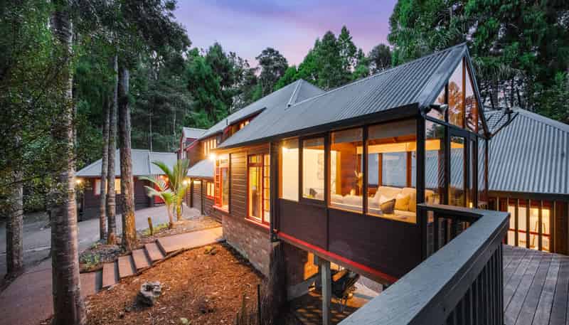 16 Kauri Loop Road, Oratia