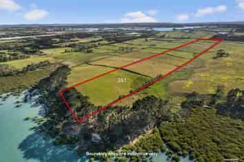 251 Glenbrook Beach Road, Glenbrook