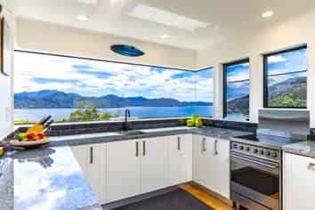 310 Port Underwood Road, Whatamango Bay