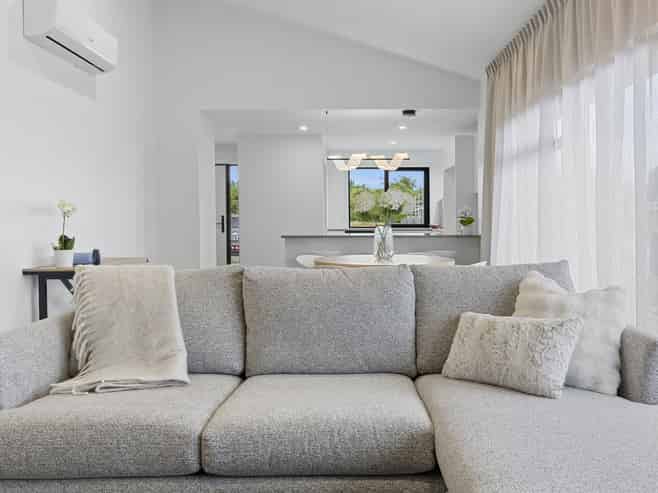 21 Saddleback Drive, Richmond Heights