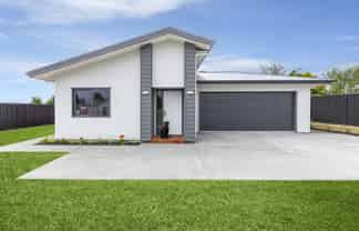 21 Saddleback Drive, Richmond Heights