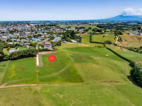 0n Douglas Street Sections, Hawera