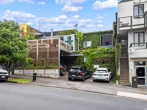 FREEHOLD IN GREY LYNN - WONDERFUL OPPORTUNITY
