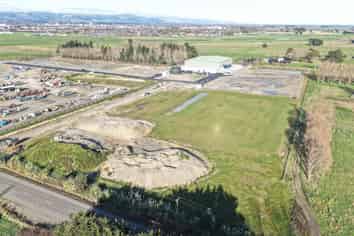 Brand-new, large central North Island warehouse
