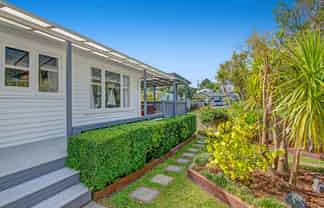 8C Langton Road, Stanmore Bay