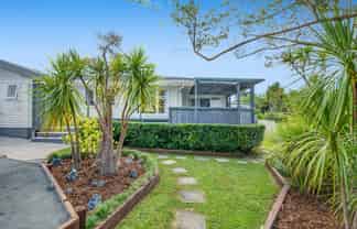 8C Langton Road, Stanmore Bay