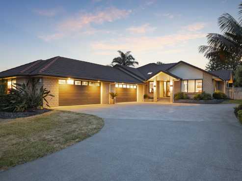 55 Lough Bourne Drive, Pukekohe