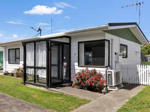 2C Russell Street, Whanganui Central