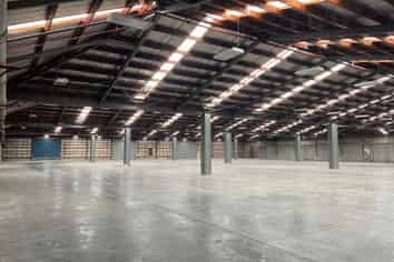 Large Warehouse – Short term solution with incentives offered