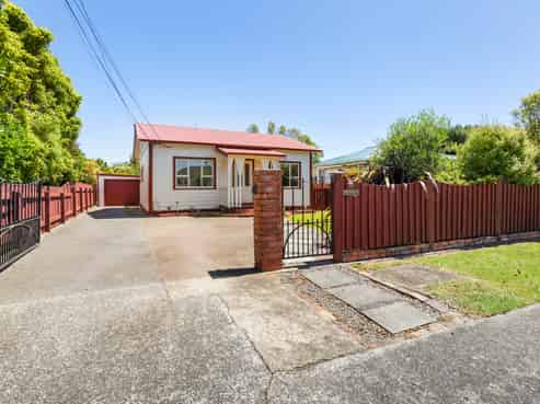 27 Randwick Crescent, Moera