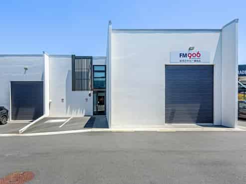 Prime road front corner industrial in Albany