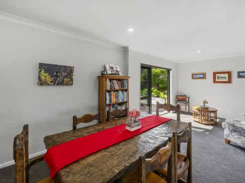 56 Balmoral Drive, Hilltop