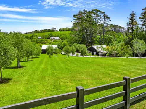 97 Monarch-Downs Way, Matakana