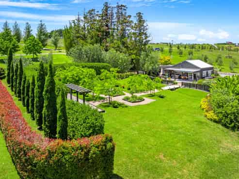 97 Monarch-Downs Way, Matakana