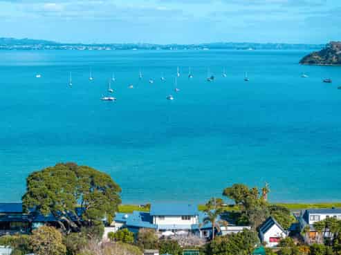 18 The Esplanade, Oneroa