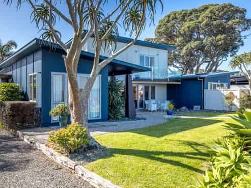 18 The Esplanade, Oneroa