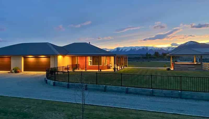 15 The Drive, Twizel