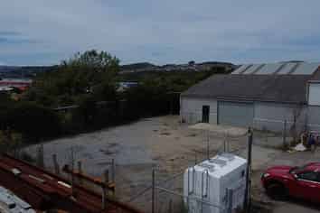 Lock-up plus yard in Elsdon
