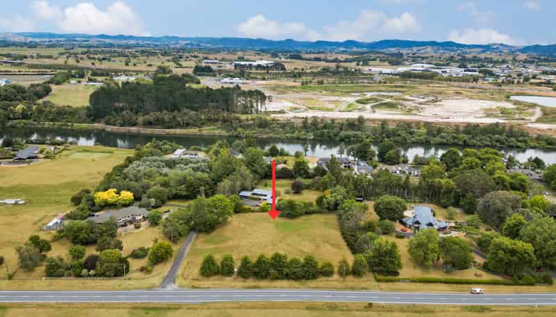 2121E River Road, Horsham Downs