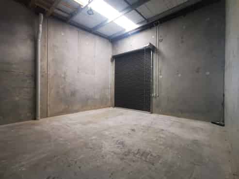 Road front Albany industrial for lease