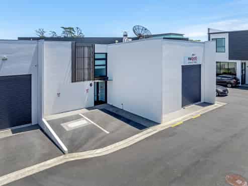 Road front Albany industrial for lease