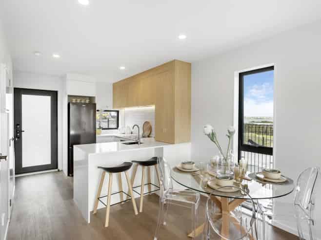 11/10 Ngaroma House Drive, Hobsonville