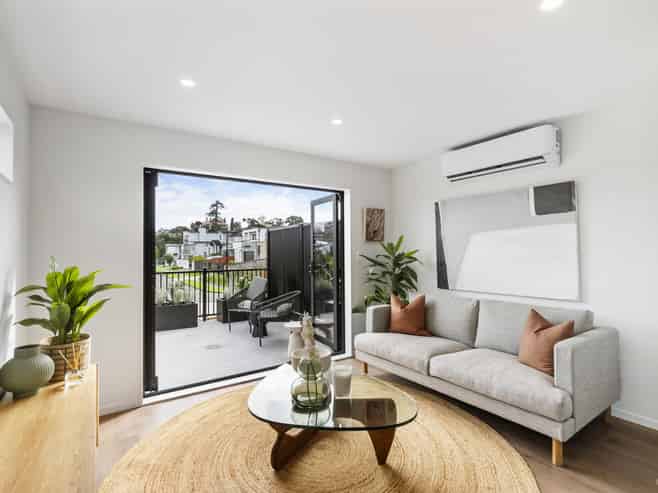 11/10 Ngaroma House Drive, Hobsonville