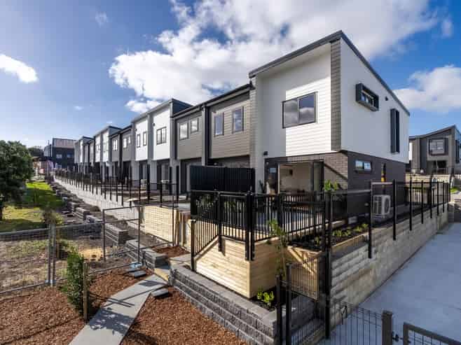 11/10 Ngaroma House Drive, Hobsonville