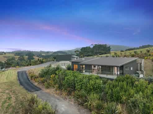 24A Bethells Road, Waitakere