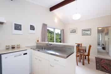 52 School Road, Paihia