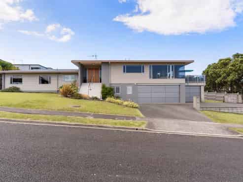 32 Ridge Road, Waiake