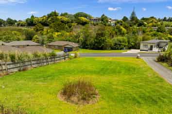 5 & 16 Cole Terrace, Kamo