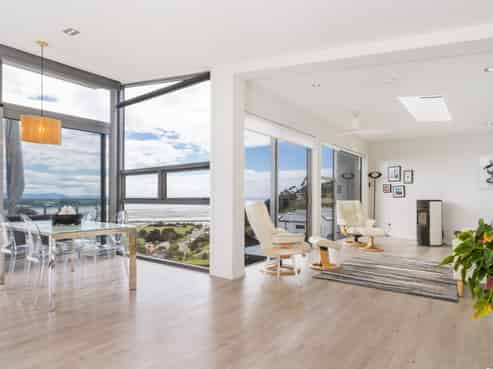 11 St Remy Lane, Redcliffs
