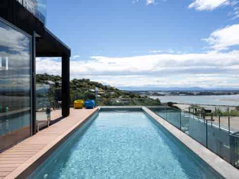 11 St Remy Lane, Redcliffs