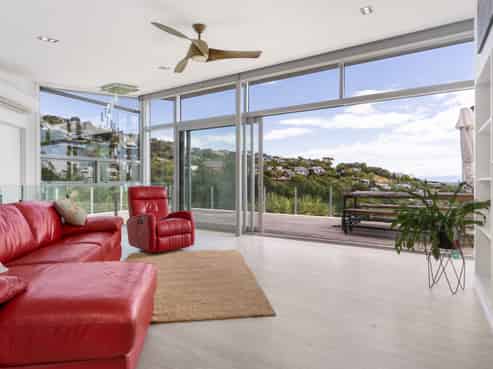 11 St Remy Lane, Redcliffs