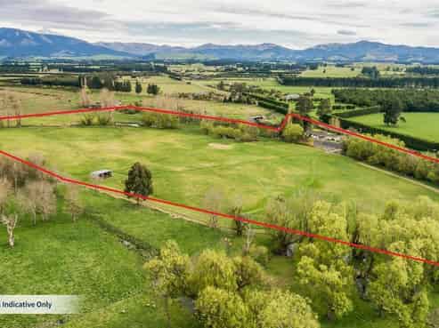 27 Foothills Road, Okuku