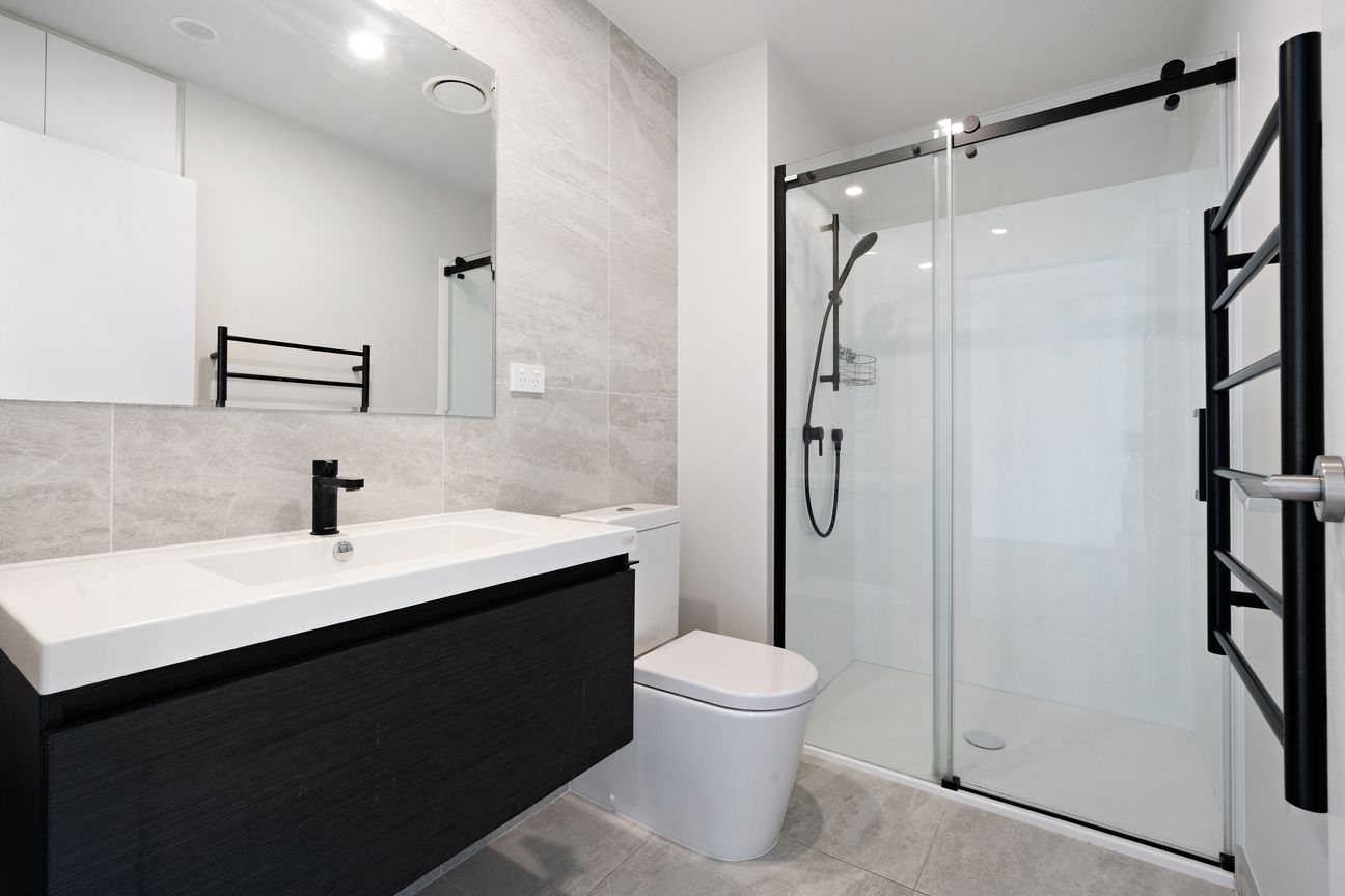 Premium Corner home with convince  Location! - Ansicht 4