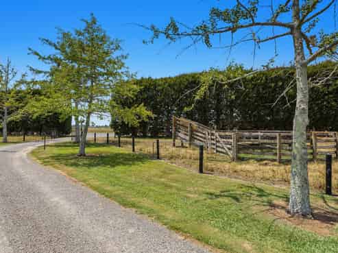 27 Putiki Road, Edgecumbe