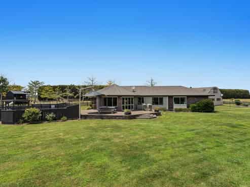 27 Putiki Road, Edgecumbe