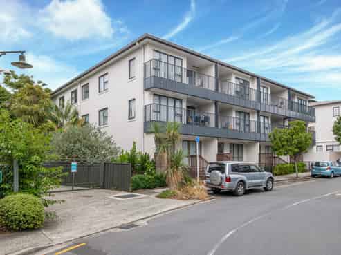 3E/1 Wadier Place, Henderson