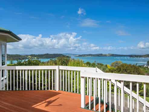 8 Sunset Parade, Parua Bay